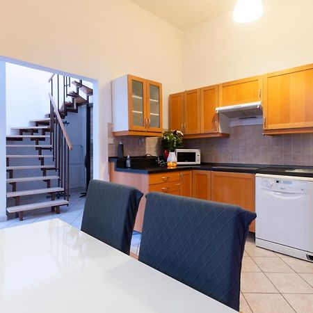 Apartment Stepanska Praag Buitenkant foto