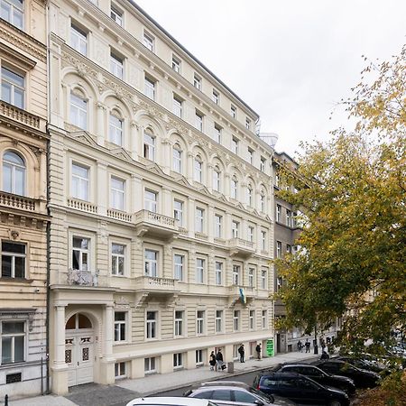 Apartment Stepanska Praag Buitenkant foto