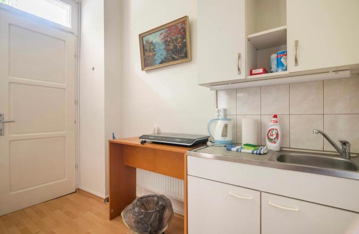 Apartment Stepanska Praag Buitenkant foto