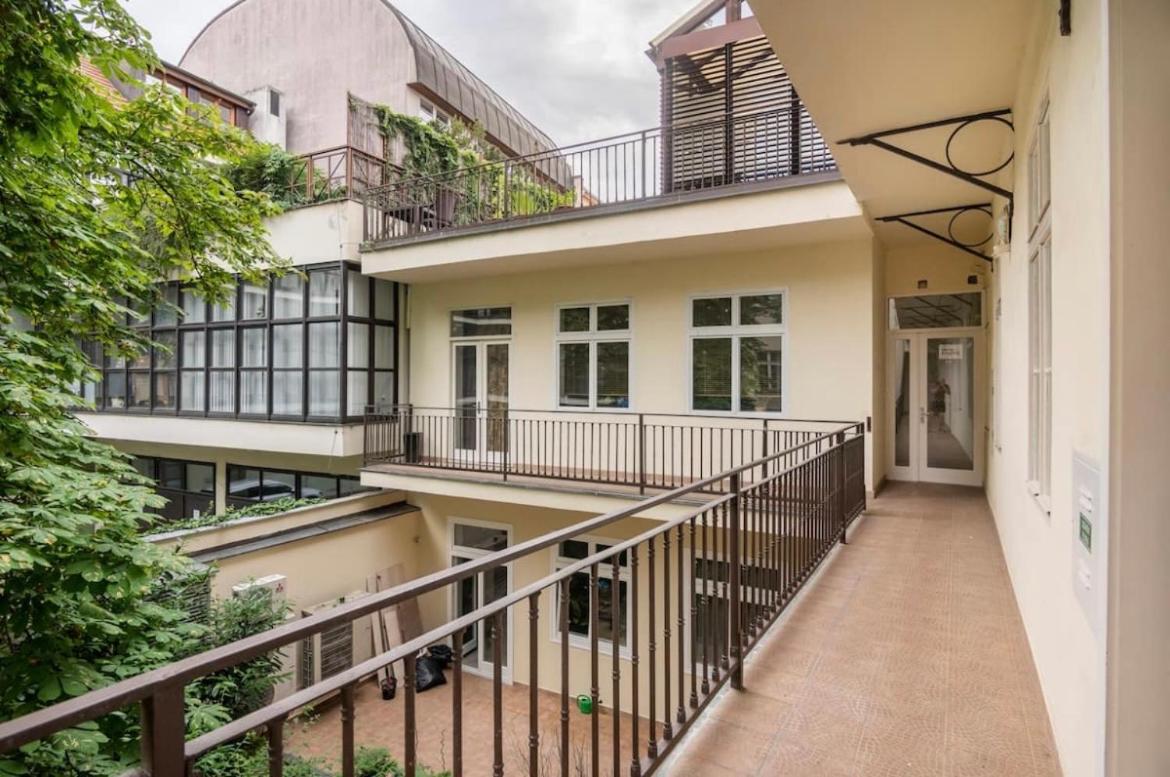 Apartment Stepanska Praag Buitenkant foto