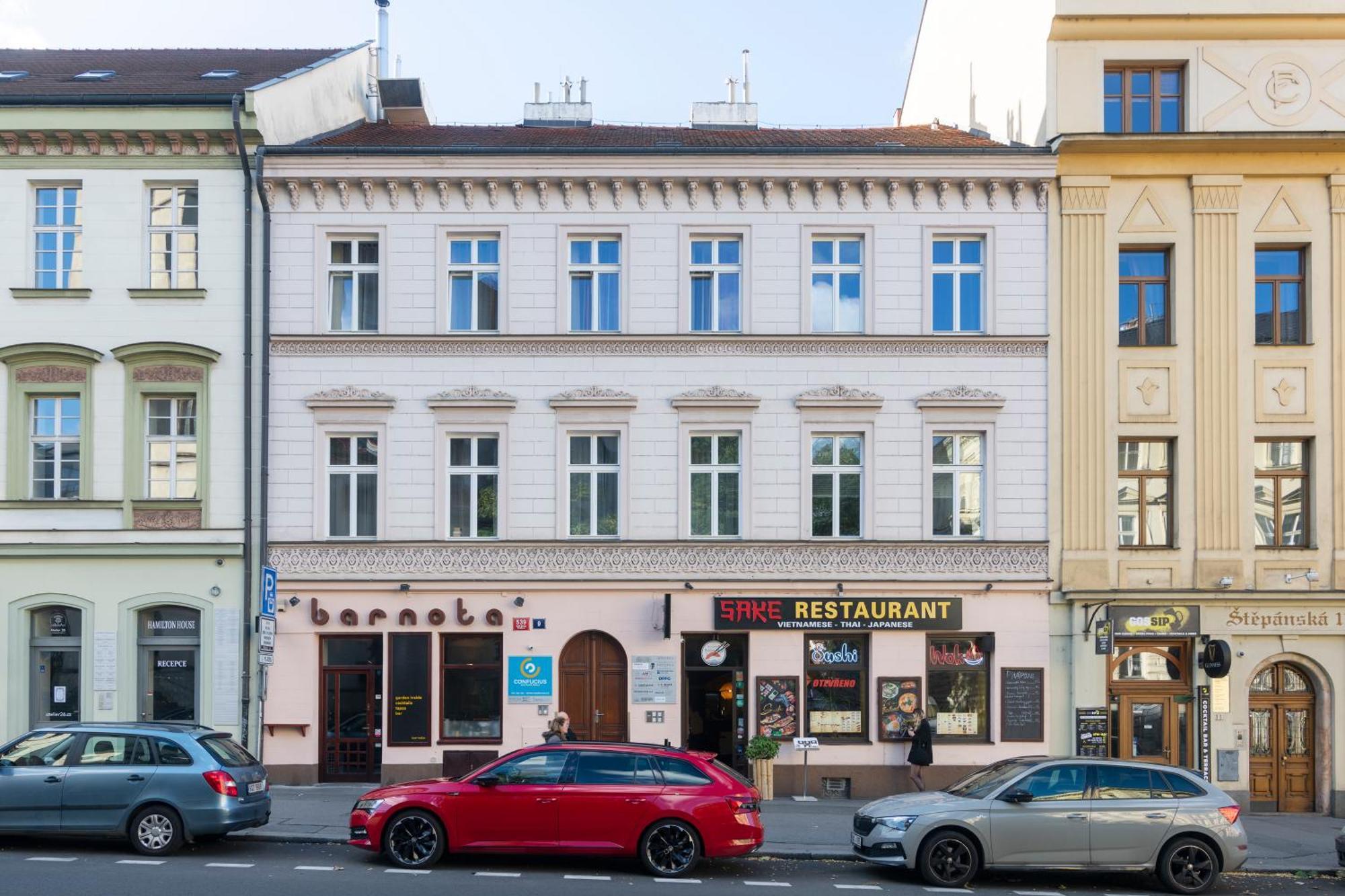 Apartment Stepanska Praag Buitenkant foto