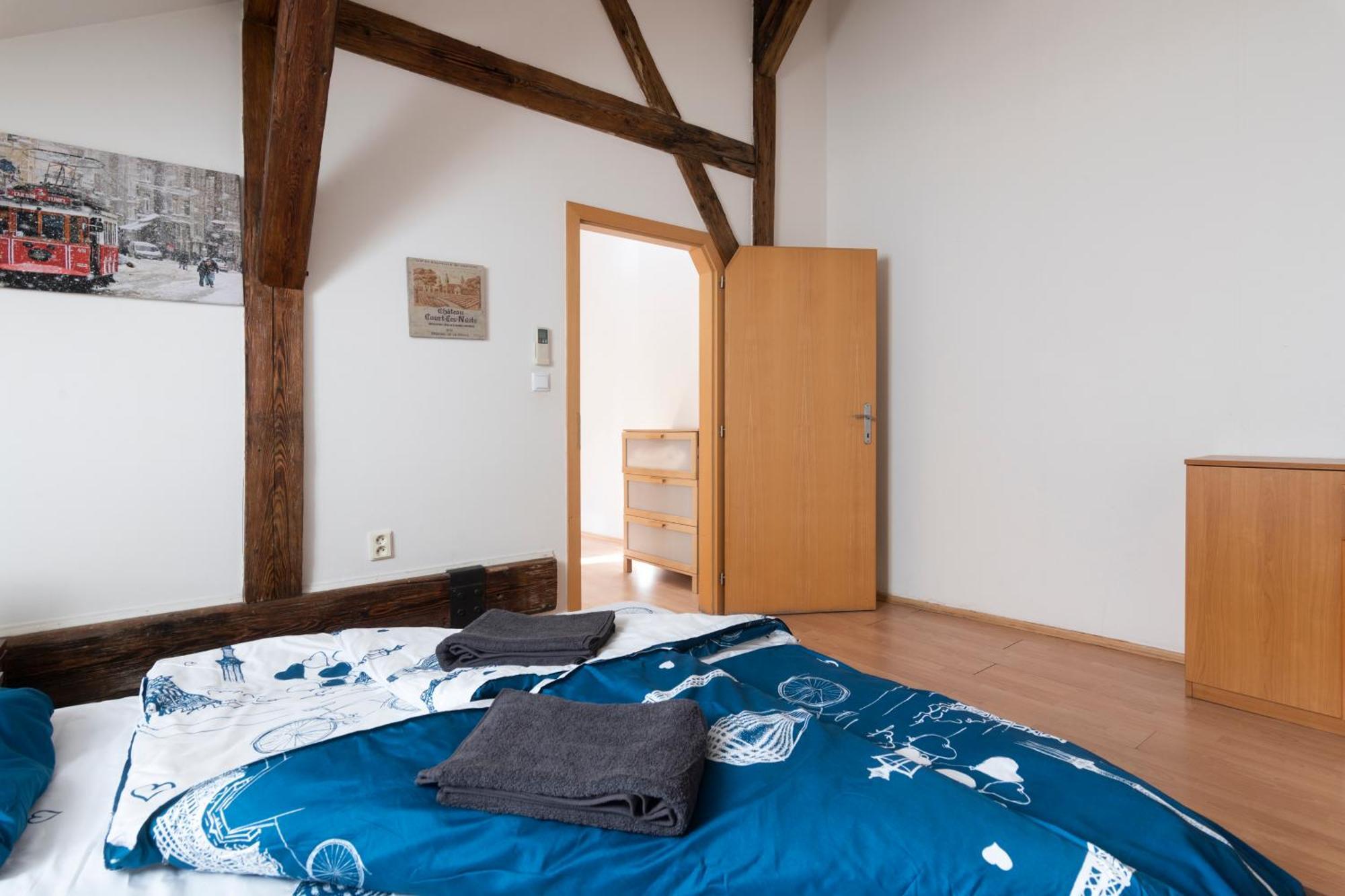 Apartment Stepanska Praag Buitenkant foto