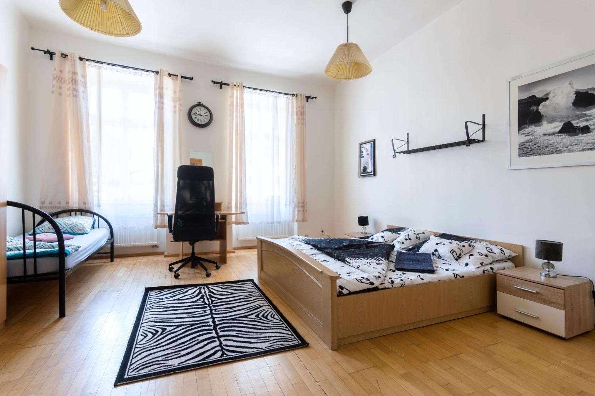 Apartment Stepanska Praag Buitenkant foto