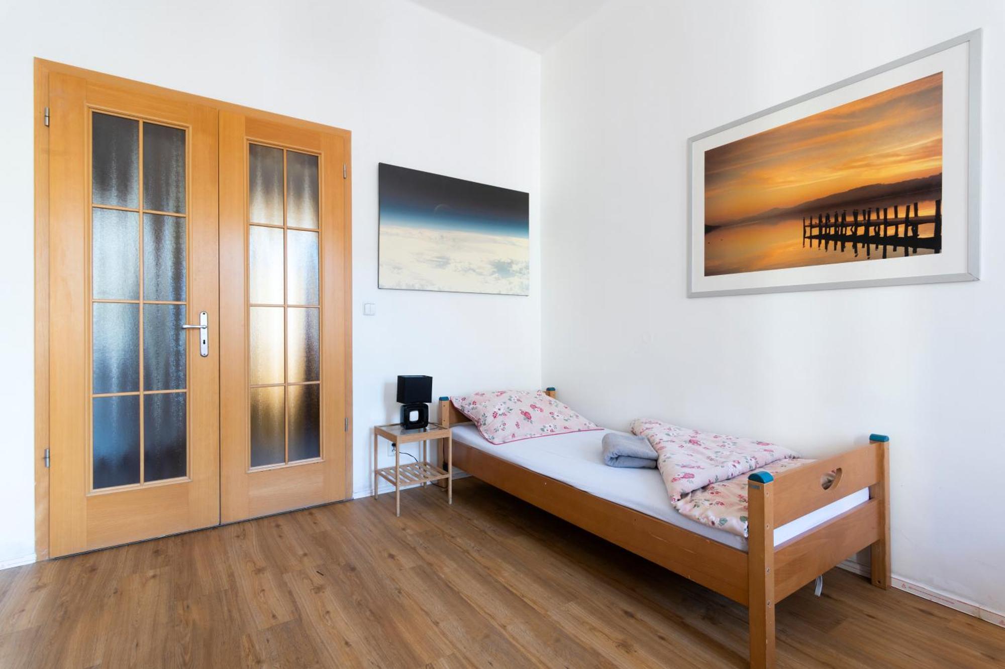 Apartment Stepanska Praag Buitenkant foto