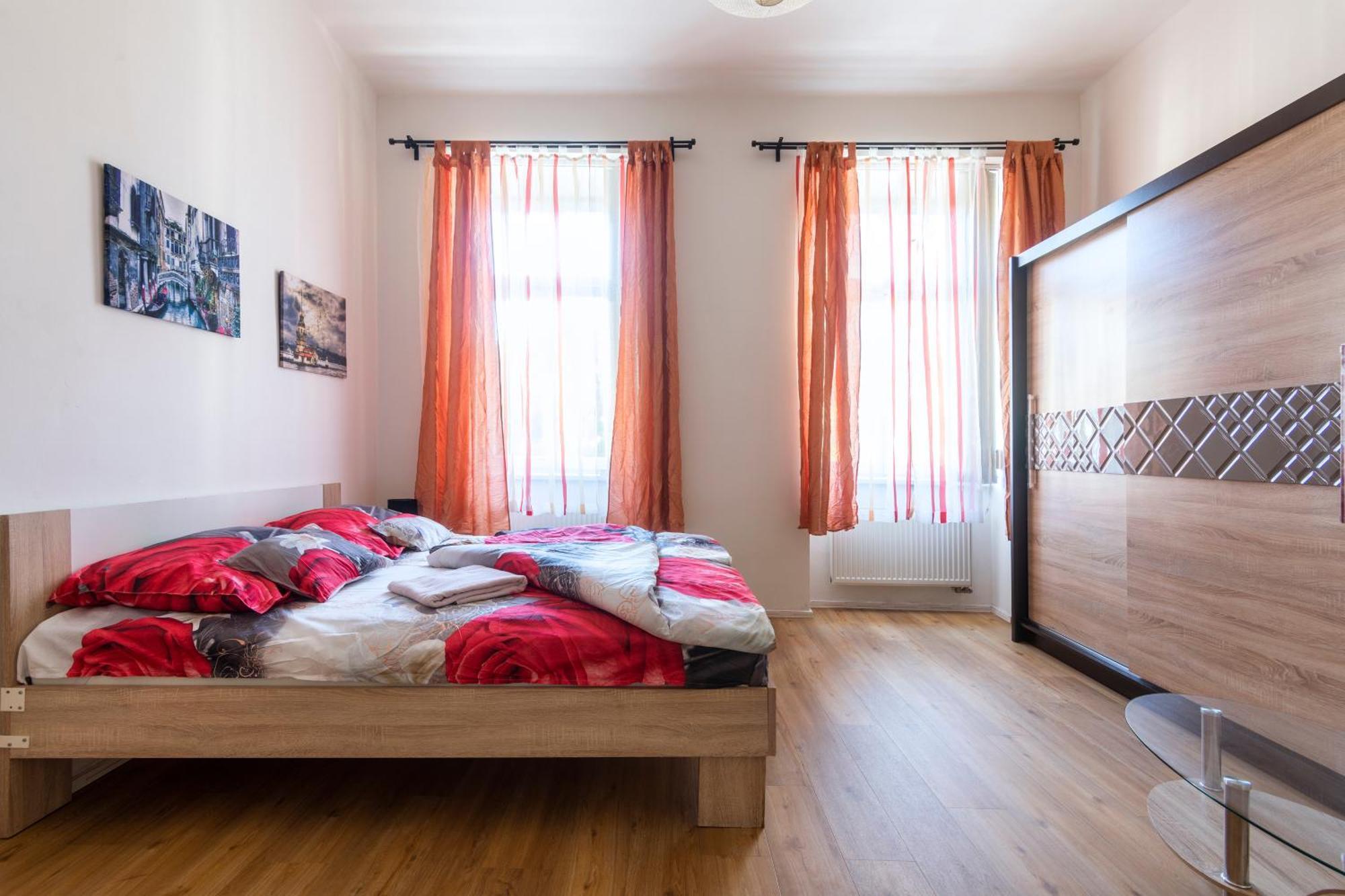 Apartment Stepanska Praag Buitenkant foto