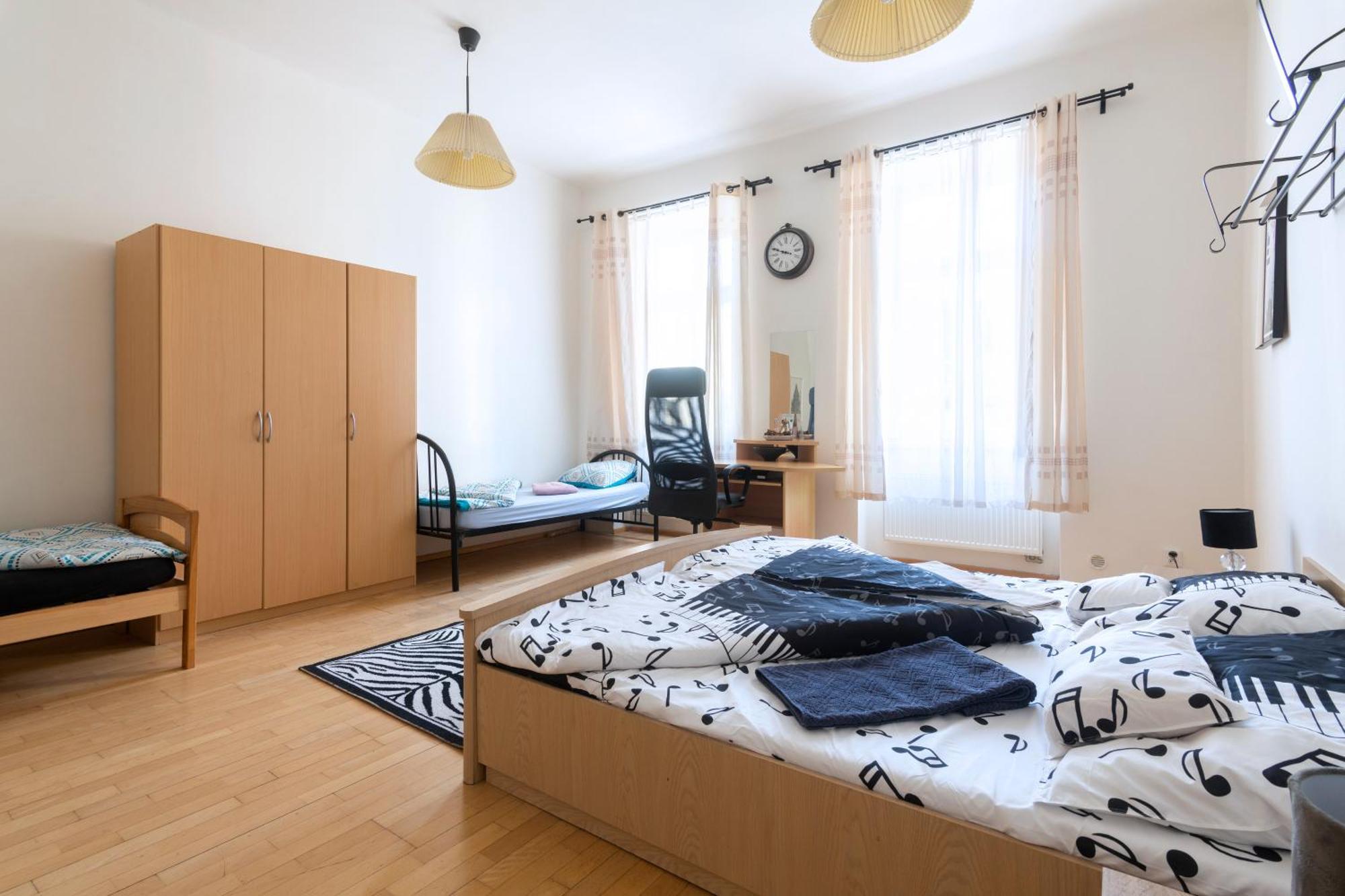 Apartment Stepanska Praag Buitenkant foto