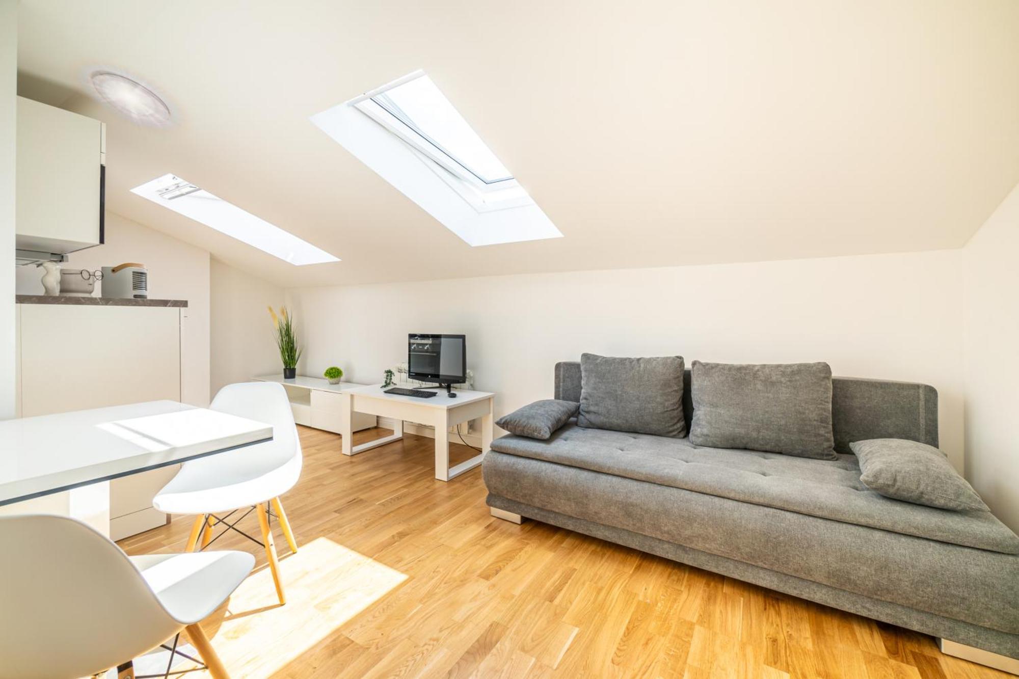 Apartment Stepanska Praag Buitenkant foto
