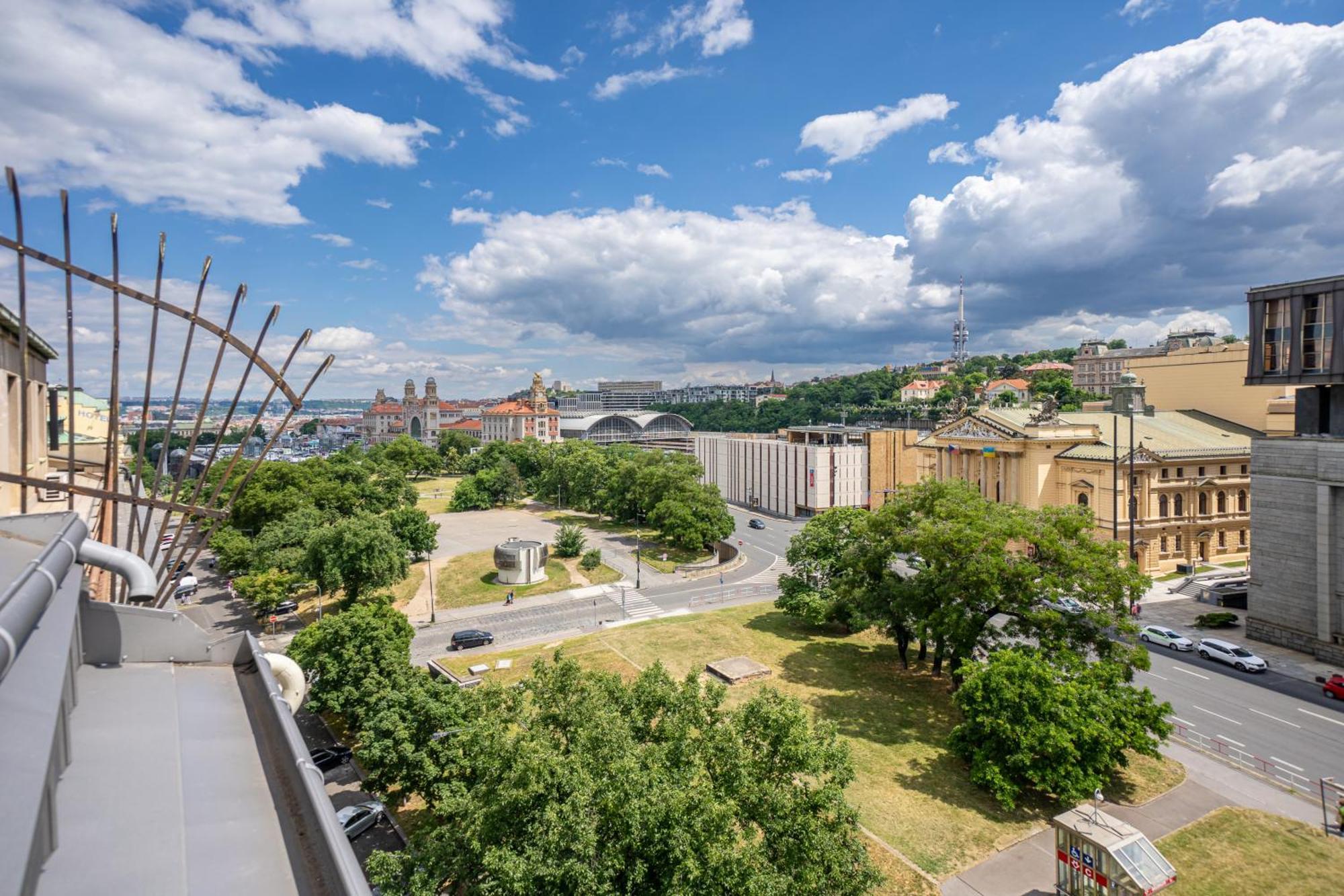 Apartment Stepanska Praag Buitenkant foto